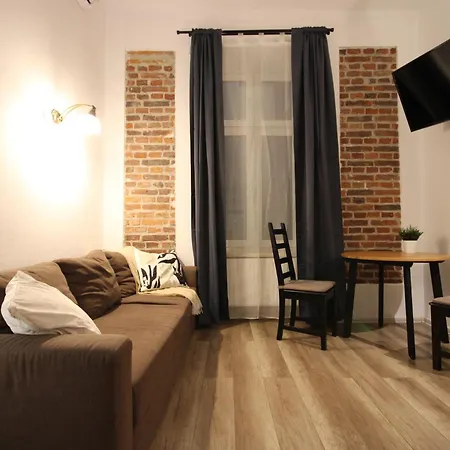 Vintage By Rently *